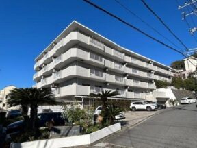 森戸海岸まで約500ｍ　2025年5月末リノベーション完了予定【葉山グリーンプラザ　中古マンション】