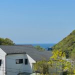 杉材を贅沢に使用　2箇所のデッキから山と海を眺望する住宅【葉山町一色　新築戸建】
