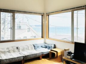 長谷駅より徒歩3分　3階リビングから海を望む【長谷2丁目　中古戸建】