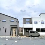 北鎌倉の高台　希少な「海軍通り」沿いに佇む全2棟【台　新築戸建】