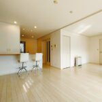 ◆賃料変更しました◆　小町大路から1本入った静かな住宅地　カースペース2台分あり【貸戸建　材木座3丁目】