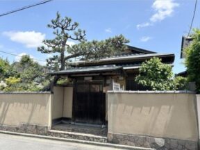 日本庭園、瓦屋根、広縁、床の間、青森ヒバ浴槽等　和の魅力溢れる平家邸宅【七里ガ浜東　中古戸建】