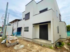 2025年10月完成予定・電気自動車の充電用電源も完備【手広4丁目　新築戸建】