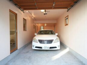 2台分のビルトインガレージ・23帖超のLDK こだわりの注文住宅【逗子市久木 中古戸建】