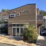 目の前を江ノ電が走る 鎌倉らしいロケーション【極楽寺 貸店舗】