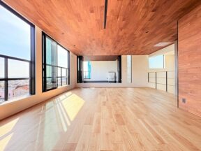 【鎌倉山2丁目】LDK30帖超　上質なくつろぎを叶える高台の邸宅