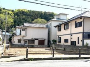 【逗子市桜山】建築条件なし　生活利便性の良い穏やかな街並み