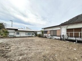 【三浦郡葉山町】建築条件なし　一色海岸まで徒歩約10分