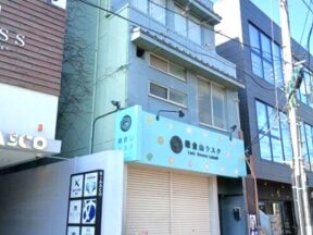 【小町1丁目】鎌倉駅と小町通りを結ぶエリア