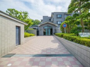 【葉山センチュリーマンション】ペットOK　専用庭つきの1階住戸